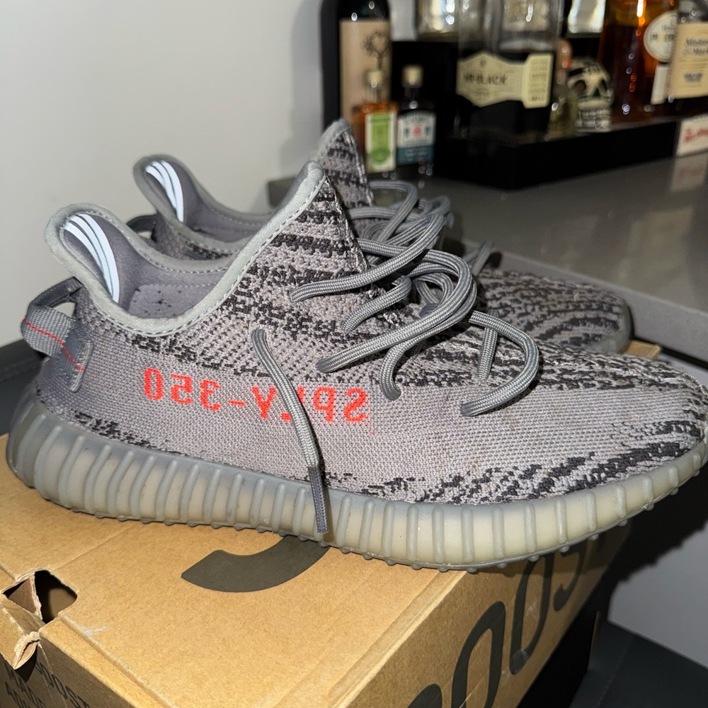 100% AUTHENTIC Adidas Yeezy Boost 350 v2 BELUGA 2.0